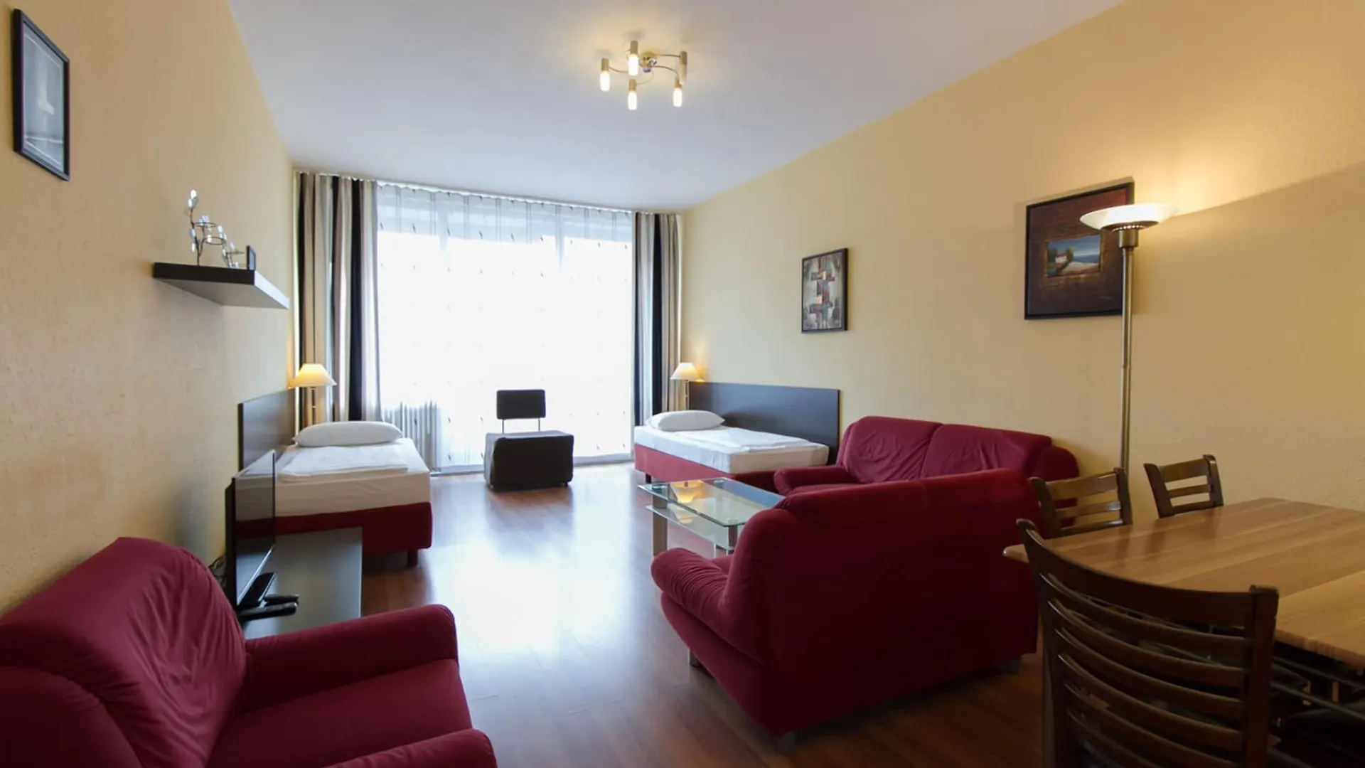 Aparthotel Vega Berlim 3*,