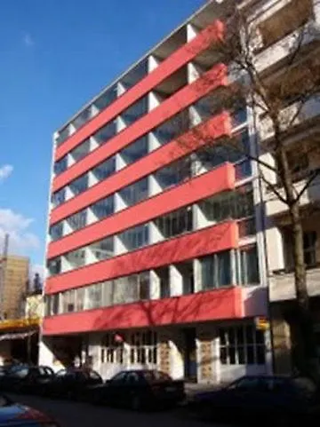 Aparthotel Vega Berlin 3*,